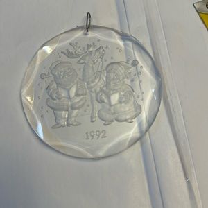 🎁5/10.00🎁 Holiday Treasures 1992, vintage ornament, clean acrylic